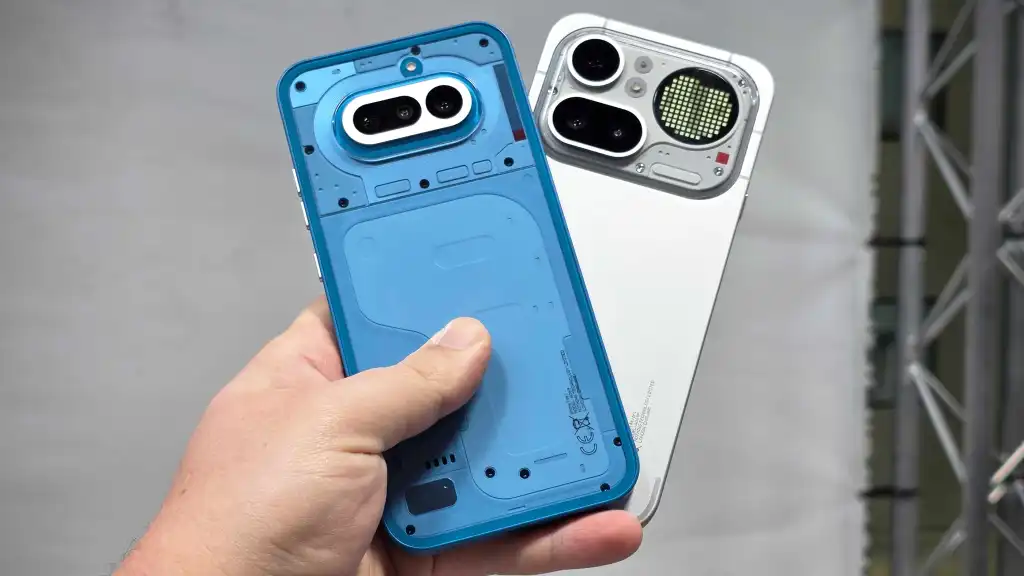 Nothing Phone (4a) vs Nothing Phone (4a) Pro: Desain Transparan Futuristik dengan Pengalaman Android yang Lebih Clean